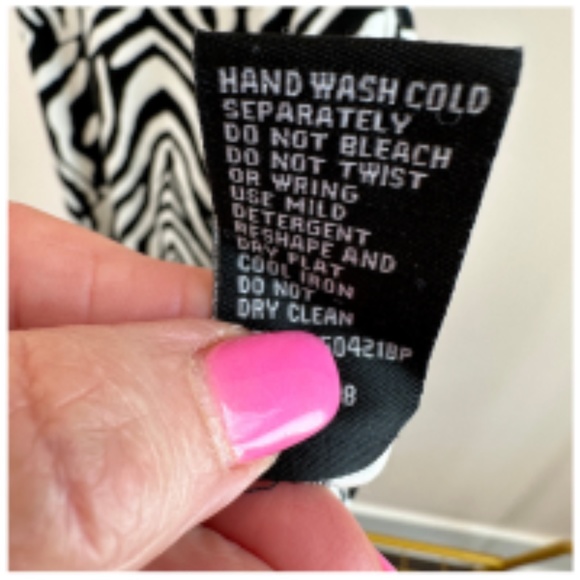 CLICHE WOMENS HALTER TOP ZEBRA PRINT BLACK AND WHITE SZ M - Picture 5 of 6